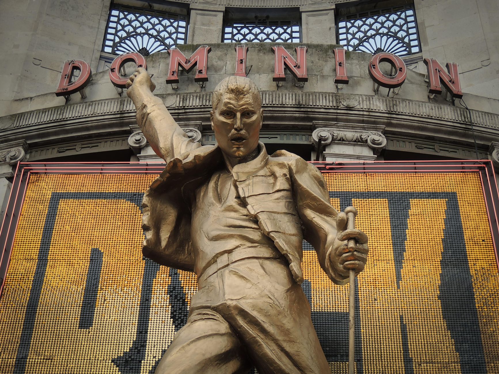 Dominion Theatre Robolights